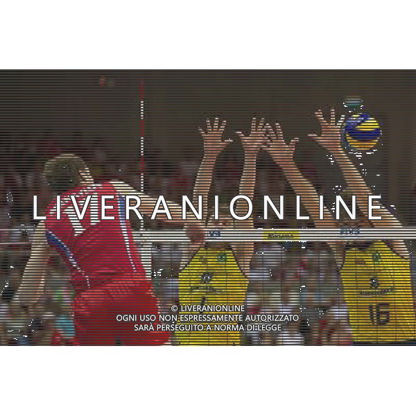 10.07.2011 - Gdansk , ERGO Arena , Siatkowka mezczyzn (Volleyball men\'s) , Finaly Ligi Swiatowej 2011 , FIVB World League Final 2011 , Final Brazylia (zolte) - Rosja (czerwone) N/Z Maxim Mikhaylov , Bruno Rezendo , Lucas Saatkamp Fot. Mariusz Palczynski / Edytor.net / Newspix.pl --- Newspix.pl *** Local Caption *** www.newspix.pl mail us: info@newspix.pl call us: 0048 022 23 22 222 --- Polish Picture Agency by Ringier Axel Springer Poland