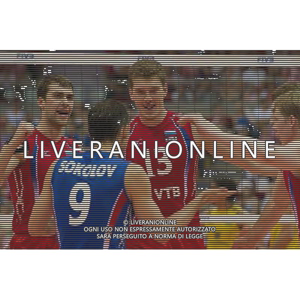 10.07.2011 - Gdansk , ERGO Arena , Siatkowka mezczyzn (Volleyball men\'s) , Finaly Ligi Swiatowej 2011 , FIVB World League Final 2011 , Final Brazylia (zolte) - Rosja (czerwone) N/Z Radosc Rosjan Fot. Mariusz Palczynski / Edytor.net / Newspix.pl --- Newspix.pl *** Local Caption *** www.newspix.pl mail us: info@newspix.pl call us: 0048 022 23 22 222 --- Polish Picture Agency by Ringier Axel Springer Poland