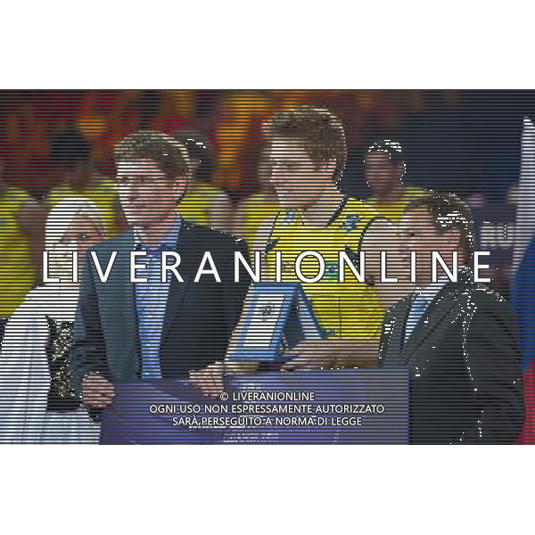 10.07.2011 - Gdansk , ERGO Arena , Siatkowka mezczyzn (Volleyball men\'s) , Finaly Ligi Swiatowej 2011 , FIVB World League Final 2011 , Dekoracja N/Z Murilo Fot. Mariusz Palczynski / Edytor.net /NEWSPIX.PL --- Newspix.pl *** Local Caption *** www.newspix.pl mail us: info@newspix.pl call us: 0048 022 23 22 222 --- Polish Picture Agency by Ringier Axel Springer Poland