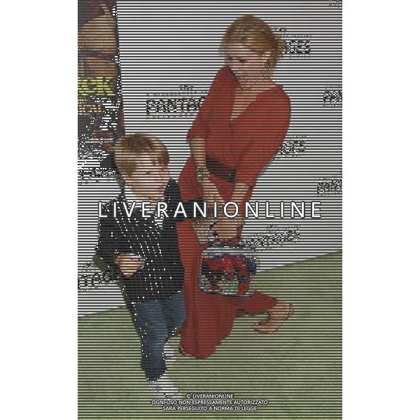 Julie Bowen and son Oliver \'Shrek The Musical\' Opening Night at the Pantages Theatre July 13, 2011 - Hollywood, California