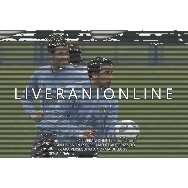 BUENOS AIRES, July 14, 2011 Uruguay\'s national soccer team players Andres Scotti (L) and Mauricio Victorino (R) participate a training session in Buenos Aires, capital of Argentina, on July 14, 2011. (/Alberto Raggio) (ce)