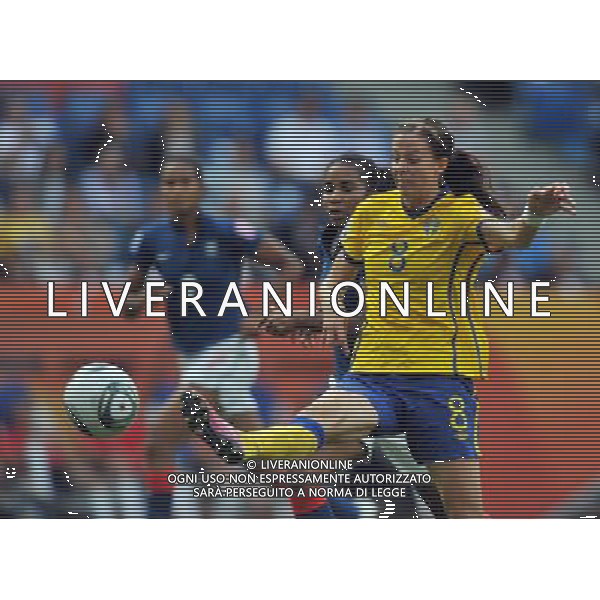 (110716) -- SINSHEIM, July 16, 2011 () -- Sweden\'s Lotta Schelin scores during the third place final match between Sweden and France at the 2011 FIFA Women\'s World Cup in Sinsheim, Germany, July 16, 2011. Sweden beat France 2-1 and claimed the third place of the 2011 FIFA Women\'s World Cup. (/Ma Ning) (zw)