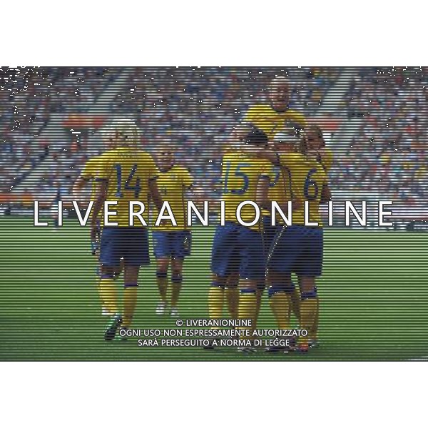 (110716) -- SINSHEIM, July 16, 2011 () -- Sweden\'s players celebrate a goal during the third place final match between Sweden and France at the 2011 FIFA Women\'s World Cup in Sinsheim, Germany, July 16, 2011. Sweden beat France 2-1 and claimed the third place of the 2011 FIFA Women\'s World Cup. (/Ma Ning) (zw)