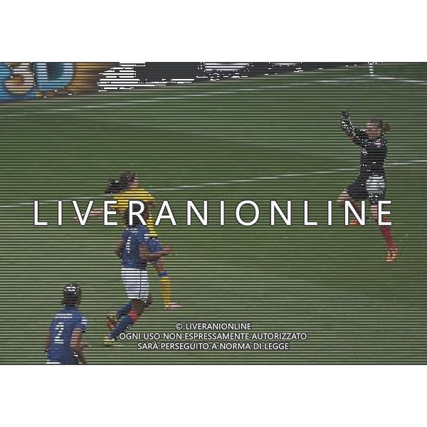 (110716) -- SINSHEIM, July 16, 2011 () -- Sweden\'s Lotta Schelin (L rear) scores during the third place final match between Sweden and France at the 2011 FIFA Women\'s World Cup in Sinsheim, Germany, July 16, 2011. Sweden beat France 2-1 and claimed the third place of the 2011 FIFA Women\'s World Cup. (/Wu Wei) (zw)