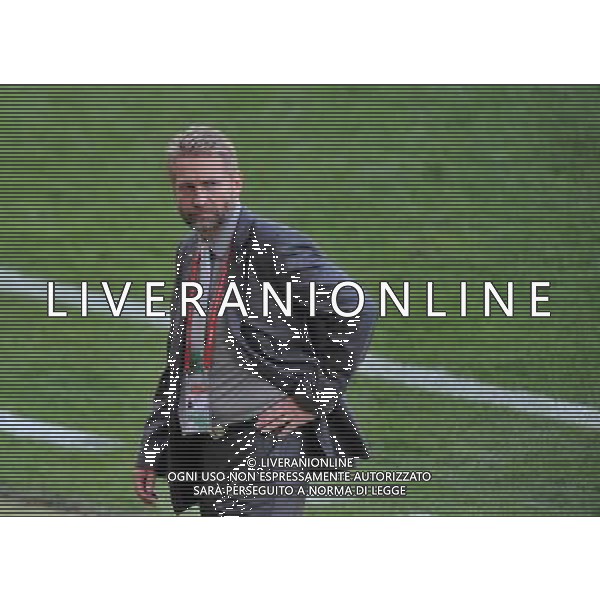 (110717) -- SINSHEIM, July 17, 2011 () -- Sweden\'s head coach Thomas Dennerby reacts during the third place final match against France at the 2011 FIFA Women\'s World Cup in Sinsheim, Germany, July 16, 2011. Sweden beat France 2-1 and claimed the third place of the 2011 FIFA Women\'s World Cup. (/Wu Wei) (bxf)