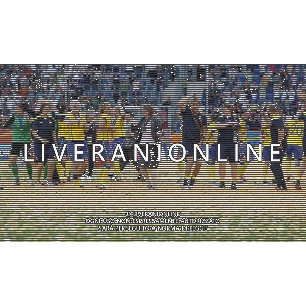 (110716) -- SINSHEIM, July 16, 2011 () -- Sweden\'s players dance to celebrate their victory in the third place final match between Sweden and France at the 2011 FIFA Women\'s World Cup in Sinsheim, Germany, July 16, 2011. Sweden beat France 2-1 and claimed the third place of the 2011 FIFA Women\'s World Cup. (/Ding Xu) (zw)