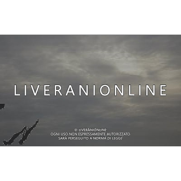 SHANGHAI, July 18, 2011 Wang Hao/Chen Ruolin (L) of China compete in the final of the women\'s 10m synchronized platform diving event at the 14th FINA World Championships in Shanghai, east China, July 18, 2011. Wang Hao/Chen Ruolin of China claimed the title with 362.58 points. (/Fei Maohua)(zgp)