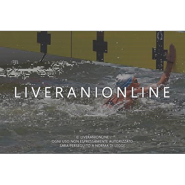 (110719) -- SHANGHAI, July 19, 2011 () -- Italy\'s Martina Grimaldi hits the finish point in women\'s open water 10km race at the 14th FINA World Championships in Shanghai, east China, July 19, 2011. Martina Grimaldi got the silver medal with 2:01:59.9.(/Pei Xin) (sqq)