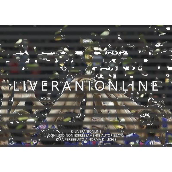 FRANKFURT, July 17, 2011 ()Japan\'s players celebrate their victory on the podium after the final match between Japan and the United States at the 2011 FIFA Women\'s World Cup in Frankfurt, Germany, July 17, 2011. Japan won the 2011 FIFA Women\'s World Cup after beating the USA on the penalty shootout. (/Ding Xu)