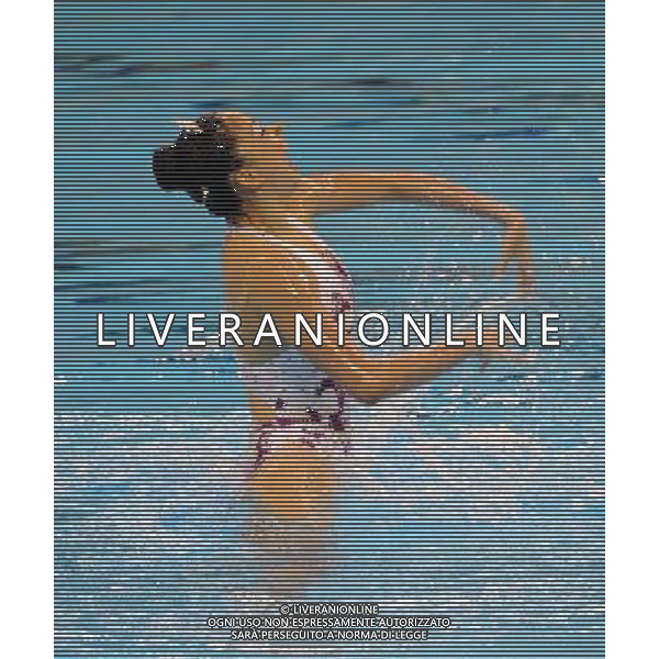 (110720) SHANGHAI, July 20, 2011 () Sun Wenyan of China competes in the final of the solo free synchronized swimming competition at the 14th FINA World Championships in Shanghai, east China, July 20, 2011. Sun won the bronze medal with 95.840 points. (/Yang Zongyou)