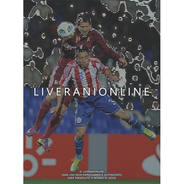 (110 720) - MENDOZA, July 20, 2011 () - The player \, fights for the ball with during the game for the semifinals of the Copa America 2011 in the Malvinas Argentinas stadium in Mendoza, Argentina, July 20, 2011 . (/ Nicolas Celaya)