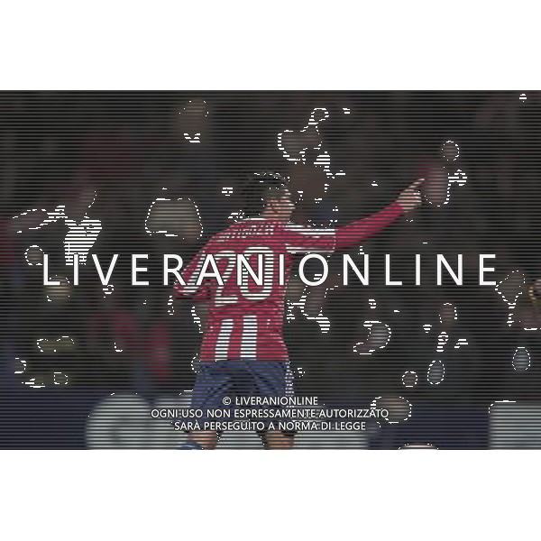 (110721) -- MENDOZA, July 21, 2011 () -- Paraguay\'s Nestor Ortigoza reacts during the the semifinal match of Copa America 2011 against Venezuela in Mendoza, Argentina, July 20, 2011. Paraguay won 5-3 on penalties and will face Uruguay in the final. (/David de la Paz)