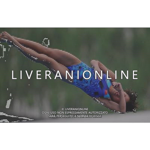 (110721) -- SHANGHAI, July 21, 2011 () -- Hu Yadan of China competes in the final of the women\'s 10m platform diving event at the 14th FINA World Championships in Shanghai, east China, July 21, 2011. (/Guo Yong) (zgp)