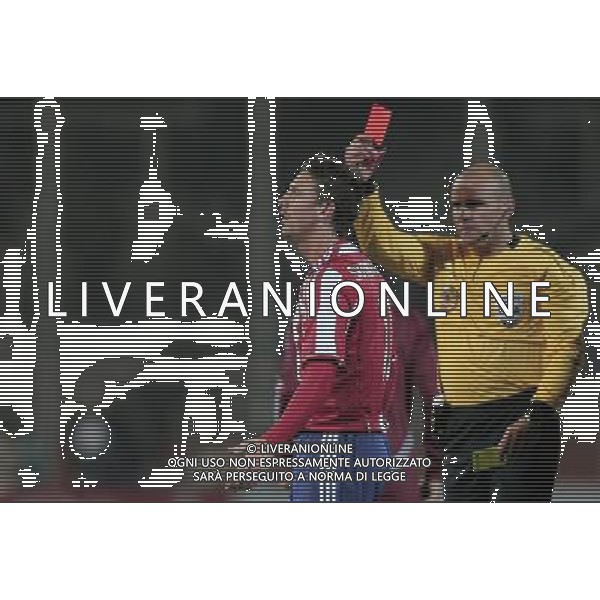 (110721) -- MENDOZA, July 21, 2011 () -- Paraguay\'s Jonathan Santana (L) gets a red card during the semifinal match of Copa America 2011 against Venezuela, in Mendoza, Argentina, July 20, 2011. Paraguay won 5-3 on penalties and will face Uruguay in the final. (/David de la Paz) (bxf)
