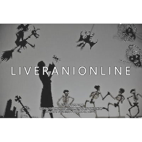 (110721) -- HOLON (ISRAEL), July 21, 2011 () -- A shadow puppet performance is seen during the 14th International Puppet Theatre and Film Festival in Holon, Israel, July 21, 2011. The annual festival opened on Thursday and extended to 9 days from usual 7 days. (/Yin Dongxun) (wjd)