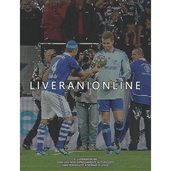 firo : Fußball,Fussball, 23.07.2011 1.BL, 1.Bundesliga, Saison 2011/2012 Supercup 2011, FC SCHALKE 04 - BVB, Borussia Dortmund, 4:3 n.E. Torwart Ralf FÄHRMANN, Schalke bekommt Supercup von HÖWEDES $worldrightsEs gelten unsere AGB, einsehbar auf www.firosportphoto.de copyright by firo sportphoto: Pfefferackerstr. 2a  45894 G e l s e n k i r c h e n www.firosportphoto.de mail@firosportphoto.de (V o l k s b a n k B o c h u m - W i t t e n ) BLZ.: 430 601 29 Kt. Nr.: 341 117 100 Tel:  0209 - 9304402 Fax:  0209 - 9304443