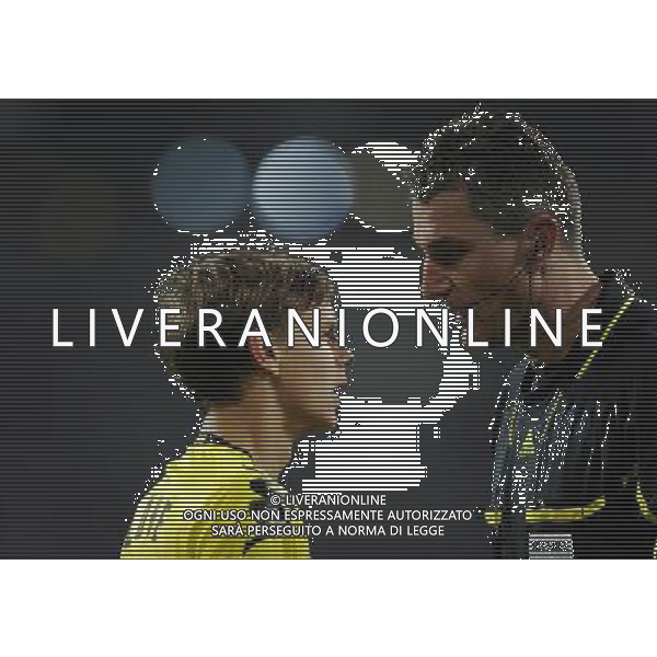 firo : Fußball,Fussball, 23.07.2011 1.BL, 1.Bundesliga, Saison 2011/2012 Supercup 2011, FC SCHALKE 04 - BVB, Borussia Dortmund, 4:3 n.E. Schiedsrichter Knut KIRCHER, rechts mit Chris LÖWE, BVB $worldrightsEs gelten unsere AGB, einsehbar auf www.firosportphoto.de copyright by firo sportphoto: Pfefferackerstr. 2a  45894 G e l s e n k i r c h e n www.firosportphoto.de mail@firosportphoto.de (V o l k s b a n k B o c h u m - W i t t e n ) BLZ.: 430 601 29 Kt. Nr.: 341 117 100 Tel:  0209 - 9304402 Fax:  0209 - 9304443