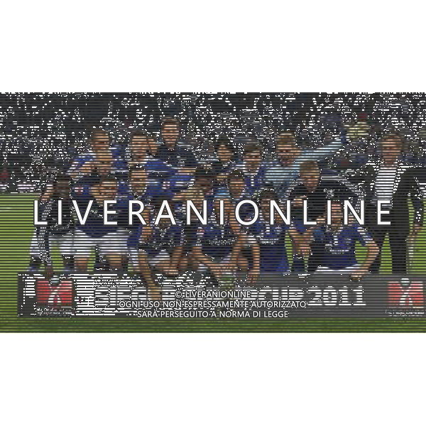 firo Fuvüball,Fussball, 23.07.2011 1..Bundesliga, Saison 2011/2012 3.Liga DFL Supercup Finale Meister gegen Pokalsieger 5:4 FC Schalke - BVB Borussia Dortmund Sieger Jubel Supercup Gewinner Teamfoto mannschaftsjubel $worldrightsEs gelten unsere AGB, einsehbar auf www.firosportphoto.de copyright by firo sportphoto: Pfefferackerstr. 2a¬† 45894 G e l s e n k i r c h e n www.firosportphoto.de mail@firosportphoto.de (V o l k s b a n k B o c h u m - W i t t e n ) BLZ.: 430 601 29 Kt. Nr.: 341 117 100 Tel:¬† 0209 - 9304402 Fax:¬† 0209 - 9304443