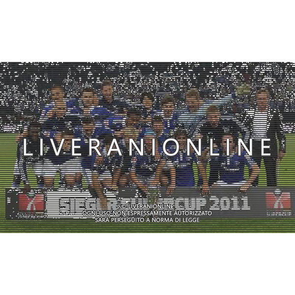 firo Fuvüball,Fussball, 23.07.2011 1..Bundesliga, Saison 2011/2012 3.Liga DFL Supercup Finale Meister gegen Pokalsieger 5:4 FC Schalke - BVB Borussia Dortmund Sieger Jubel Supercup Gewinner Teamfoto mannschaftsjubel Siegerehrung $worldrightsEs gelten unsere AGB, einsehbar auf www.firosportphoto.de copyright by firo sportphoto: Pfefferackerstr. 2a¬† 45894 G e l s e n k i r c h e n www.firosportphoto.de mail@firosportphoto.de (V o l k s b a n k B o c h u m - W i t t e n ) BLZ.: 430 601 29 Kt. Nr.: 341 117 100 Tel:¬† 0209 - 9304402 Fax:¬† 0209 - 9304443