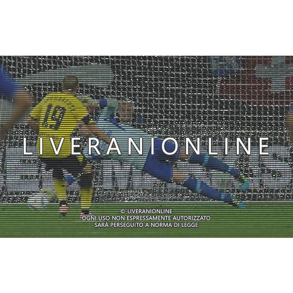 firo Fuvüball,Fussball, 23.07.2011 1..Bundesliga, Saison 2011/2012 3.Liga DFL Supercup Finale Meister gegen Pokalsieger 5:4 mnach Elfmeterschievüen FC Schalke - BVB Borussia Dortmund Kevin Grovükreutz verschievüt Elfmeter gegen Ralf Fv§hrmann $worldrightsEs gelten unsere AGB, einsehbar auf www.firosportphoto.de copyright by firo sportphoto: Pfefferackerstr. 2a¬† 45894 G e l s e n k i r c h e n www.firosportphoto.de mail@firosportphoto.de (V o l k s b a n k B o c h u m - W i t t e n ) BLZ.: 430 601 29 Kt. Nr.: 341 117 100 Tel:¬† 0209 - 9304402 Fax:¬† 0209 - 9304443