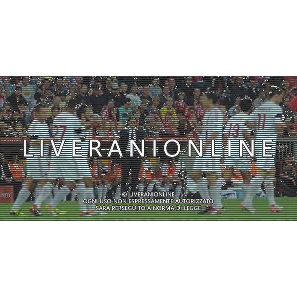 Audi Cup 2011 Bayern Monaco-Barcellona-International Porto Alegre-Milan Monaco Di Baviera (Germania) - 26.07.2011 Bayern Monaco-Milan Nella Foto:allegri osserva i suoi giocatori esultare per il gol di ibrahimovic /Ph.Vitez-Ag. Aldo Liverani