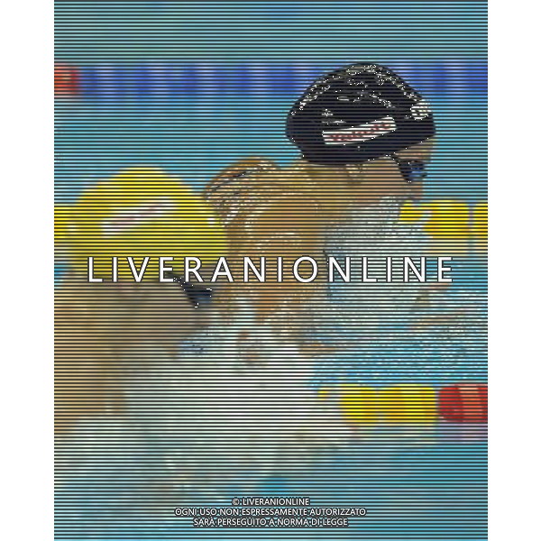 (110726) -- SHANGHAI, July 26, 2011 () -- Rebecca Soni (R) of the United States competes in the final of women\'s 100m breaststroke swimming event at the 14th FINA World Championships in Shanghai, east China, July 26, 2011. Rebecca Soni of the United States claimed the title with 1:05.05. (/Yang Zongyou) (zgp)