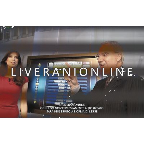 MILANO 27/7/2011 STUDI TELEVISIVI DI SPORT ITALIA VIA FELTRE PERESENTAZIONE DEL CALENDARIO DELLA SERIE A TIM 2011/2012 NELLA MAURIZIO BERETTA E NADIA BENGALA FOTO ROMANO/AG ALDO LIVERANI