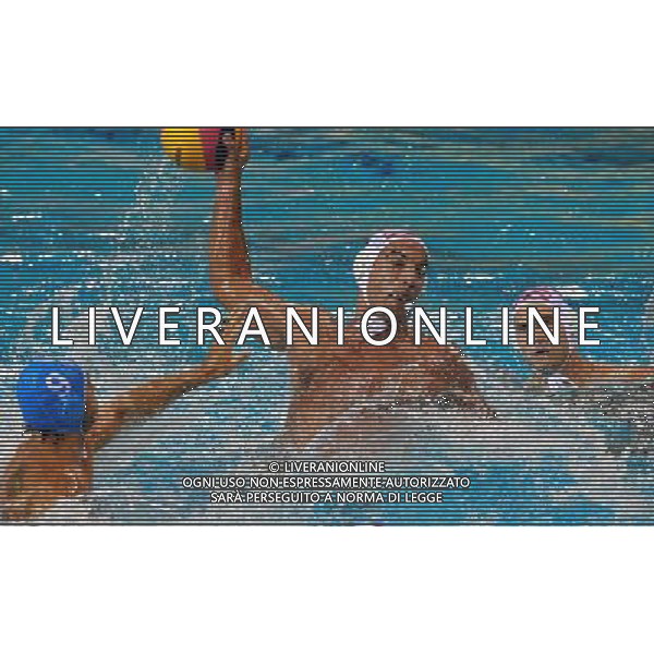 (110728) -- SHANGHAI, July 28, 2011 () -- Damir Buric (C) of Croatia shoots in the semifinal round of men\'s water polo event between Italy and Croatia at the 14th FINA World Championships in Shanghai, east China, July 28, 2011. Italy won the match 9-8.(/Pei Xin) (sqq)