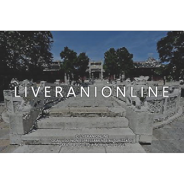 (110729) -- GUIYANG, Jul. 29, 2011 () -- Photo taken on July 27, 2011 shows an architecture with decorations of dragon and lion in the Confucian Temple in Anshun, southwest China\'s Guizhou Province. The Confucian Temple, built around 1394 in Ming Dynasty and renovated several times afterwards, is one of the most delicate ones in China. It is constructed by stones and decorated with stone carvings. As the rare ancient stone buildings well kept till now, the temple attracts larger numbers of visitors every year. (/Yang Ying) (mp)