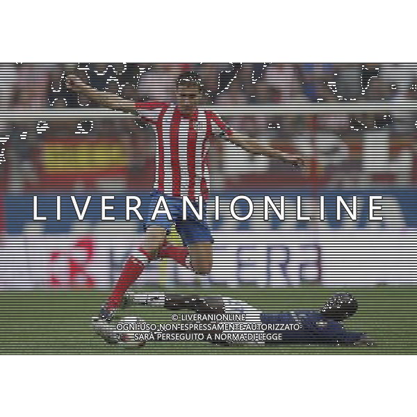 Madrid 28/07/2011.- Europa League preliminary round Atletico de Madrid vs Stromsgodset. Gabi and Sankoh. Photo: Cesar Cebolla / ALFAQUI
