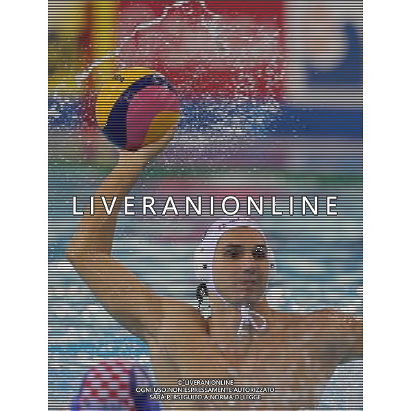 (110730) -- SHANGHAI, July 30, 2011 () -- Miklos Ferenc Gor Nagy of Hungary competes in the bronze medal match of men\'s water polo event between Croatia and Hungary at the 14th FINA World Championships in Shanghai, east China, July 30, 2011. Croatia won the match 12-11.(/Liu Ying) (sqq)