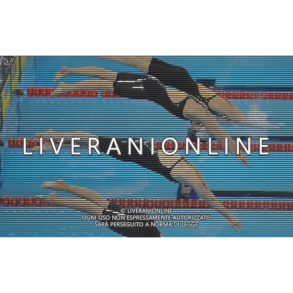 (110730) -- SHANGHAI, July 30, 2011 () -- Swimmers start in the final of women\'s 800m freestyle swimming event at the 14th FINA World Championships in Shanghai, east China, July 30, 2011. Rebecca Adlington of Britain claimed the title with 8:17.51. (/Yang Lei) (zgp)
