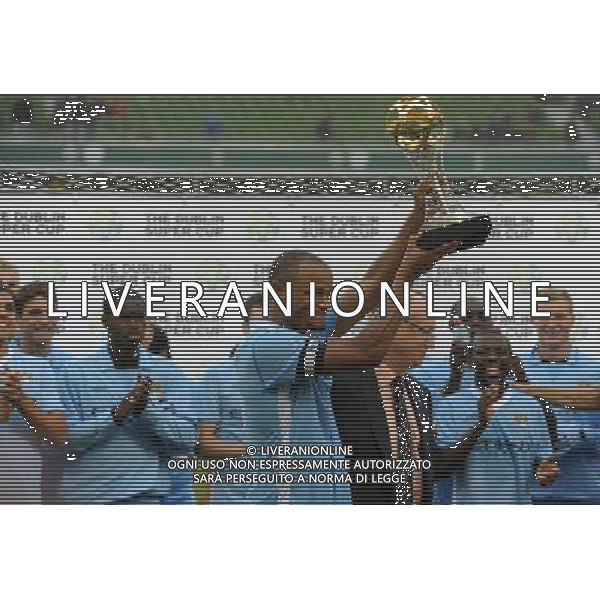 Dublino Super Cup 2011 Inter-Celtic-Manchester City-Airtricity League Dublino (Irlanda) - 31.07.2011 Inter-Manchester City Nella Foto:kompany alza la coppa /Ph.Vitez-Ag. Aldo Liverani