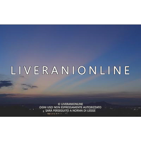 (110803) -- TAIPEI, Aug. 3, 2011 () -- Photo taken on Aug. 2, 2011 shows the scene after sunset in Taipei, southeast China\'s Taiwan. Taipei witnessed a hot sunny day on Tuesday, with the highest temperature hitting nearly 36 degrees centigrade. (/Li Mingfang) (dtf)