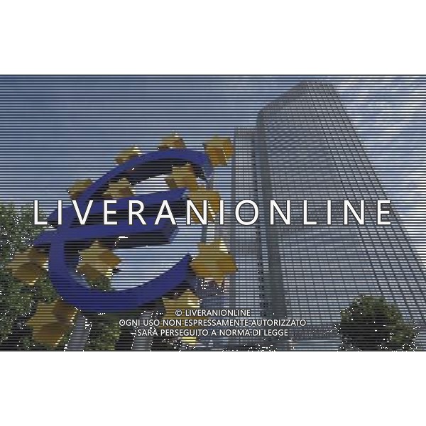 (110804) -- BERLIN, Aug. 4, 2011 () -- File photo taken on July 19, 2011 shows the building of European Central Bank (ECB) headquarters in Frankfurt, Germany. The European Central Bank (ECB) keeps the key interest rate unchanged at 1.50 percent on Aug. 4 as the momentum of economy slows down with high uncertainty in the next half year. (/Ma Ning) (zw)