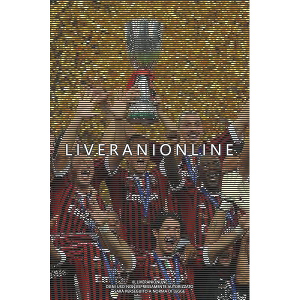 Supercoppa TIM Cup 2011 Milan-Inter Pechino (Cina) - 06.08.2011 Milan-Inter Nella Foto:ambrosini alza la coppa /Ph.Vitez-Ag. Aldo Liverani