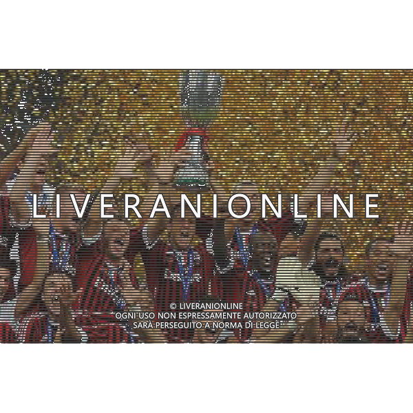 Supercoppa TIM Cup 2011 Milan-Inter Pechino (Cina) - 06.08.2011 Milan-Inter Nella Foto:ambrosini alza la coppa /Ph.Vitez-Ag. Aldo Liverani