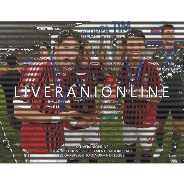 Supercoppa TIM Cup 2011 Milan-Inter Pechino (Cina) - 06.08.2011 Milan-Inter Nella Foto:pato-robinho-thiago silva con la coppa /Ph.Vitez-Ag. Aldo Liverani