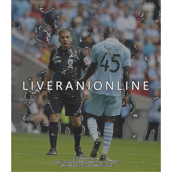 ©© Sean Ryan /IPS/© Sean Ryan /IPS/MAXPPP - 07/08/2011 ; London ; UK - Mario Balotelli of Manchester City argues with the referee..Manchester City v Manchester United.FA Community Shield.Wembley Stadium, London, .7/08/11 .Photo by Sean Ryan.mobile 07971 400939 .(IPS PHOTO AGENCY) - 21 Delisle Road - London .SE28 0JD- office tel: 0208331 0207 ******************* UK OUT *******************
