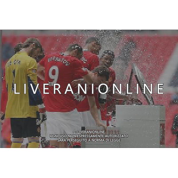 ©Marcello Pozzetti ©IPS/Marcello Pozzetti ©IPS/MAXPPP - 07/08/2011 ; LONDON ; UK - Manchester United wins the Community Shield and celebrate during Manchester City vs Manchester Utd at the The FA Community Shield 2011 at the Wembley Stadium in London on 07/08/2011. Picture By Marcello Pozzetti ©IPS Photo Agency:21 Delisle Road London SE28 0JD - Personal mobile: 07973 308 835 .. ******************* UK OUT *******************