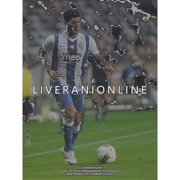 20110807: AVEIRO, PORTUGAL - FC Porto vs Vitoria Guimaraes: Portuguese Supoercup 20112012. In Picture: Hulk (Porto). PHOTO: Luis Arnaldo/CITYFILES PORTUGALIA SUPERPUCHAR PORTUGALII PILKA NOZNA FOT. CITYFILES/NEWSPIX.PL PORTUGAL,BRAZIL,SPAIN,GERMANY,FRANCE,UK OUT !!! --- Newspix.pl