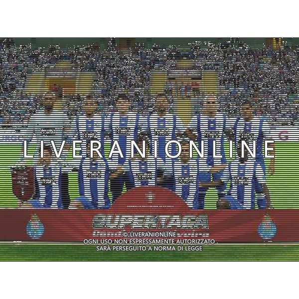 20110807: AVEIRO, PORTUGAL - FC Porto vs Vitoria Guimaraes: Portuguese Supoercup 20112012. In Picture: FC Porto team. PHOTO: Luis Arnaldo/CITYFILES PORTUGALIA SUPERPUCHAR PORTUGALII PILKA NOZNA FOT. CITYFILES/NEWSPIX.PL PORTUGAL,BRAZIL,SPAIN,GERMANY,FRANCE,UK OUT !!! --- Newspix.pl