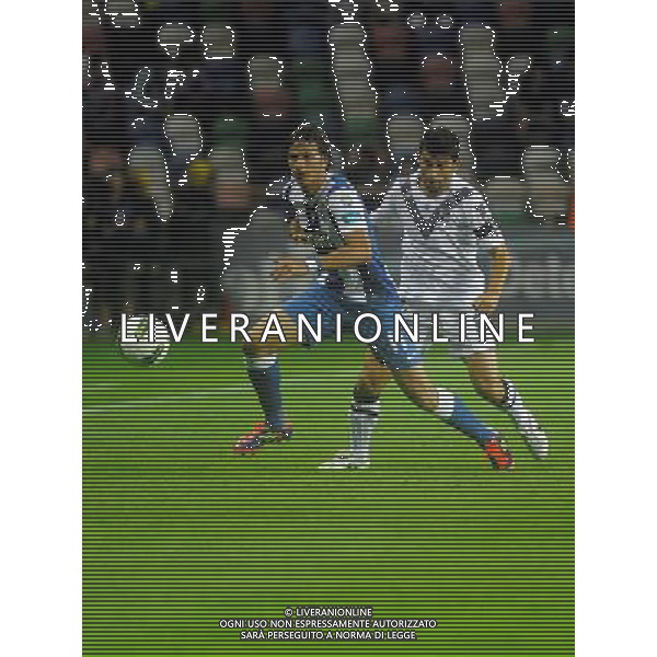 20110807: AVEIRO, PORTUGAL - FC Porto vs Vitoria Guimaraes: Portuguese Supoercup 20112012. In Picture: Kleber (Porto) and Alex (Guimaraes). PHOTO: Luis Arnaldo/CITYFILES PORTUGALIA SUPERPUCHAR PORTUGALII PILKA NOZNA FOT. CITYFILES/NEWSPIX.PL PORTUGAL,BRAZIL,SPAIN,GERMANY,FRANCE,UK OUT !!! --- Newspix.pl