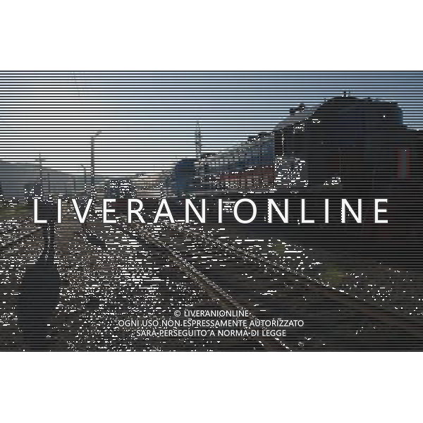 (110809) -- MOSCOW, Aug. 9, 2011 () -- Passengers head to the Baikal stop of the Trans Siberian Railway (TSR), Russia, on Aug. 4, 2011. The 9,288-kilometer Trans-Siberian railway, which connects Vladivostok with Moscow, is the world\'s longest single railway system. The railway system, bringing Russia huge economic benefit, serves as the main channel of the countries\' transportation on land, carrying goods from ports of far east regions to central areas of European part of Russia. In recent years, Russia increased the investment in the transformation of the railway system and newly-built projects to improve the proficiency of the railway. It is the 120th anniversary of the construction of TSR this year, and Russia decided to invest 193 billion ruble (about 6.5 billion USD) in the eastern section of TSR to improve the freight transport from ports of the far east regions. (/Jiang Kehong) (lr)