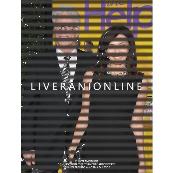Ted Danson and wife Mary Steenburgen \'The Help\' Los Angeles Premiere at the Academy of Motion Picture Arts and Sciences August 9, 2011 - Beverly Hills, California