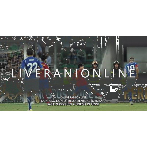 Amichevole Internazionale Bari - 10.08.2011 Italia-Spagna Nella Foto:occasione cassano parata da casillas /Ph.Vitez-Ag. Aldo Liverani