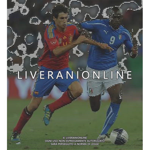 Amichevole Internazionale Bari - 10.08.2011 Italia-Spagna Nella Foto:balotelli martinez /Ph.Vitez-Ag. Aldo Liverani