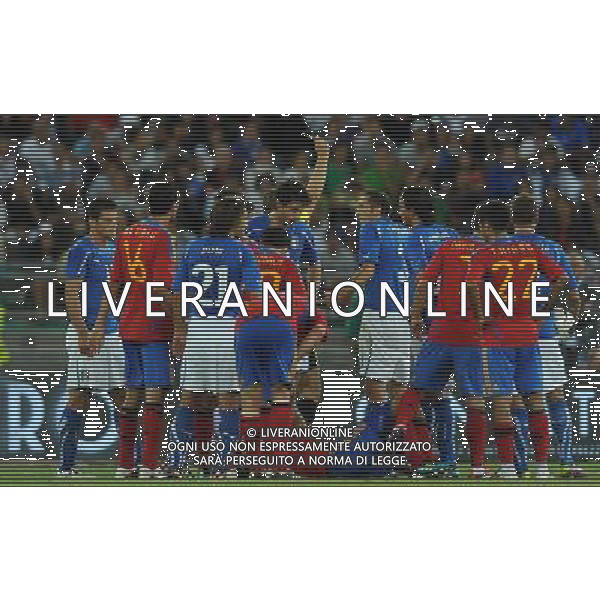 Amichevole Internazionale Bari - 10.08.2011 Italia-Spagna Nella Foto:chiellini ammonito /Ph.Vitez-Ag. Aldo Liverani