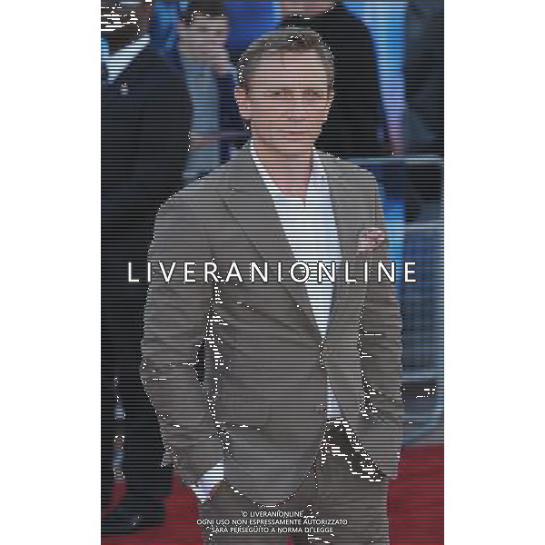 Daniel Craig attending The UK Premiere of Cowboys And Aliens, O2 Arena, London. 11th August 2011