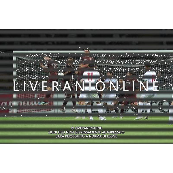 Coppa Italia - TIM Cup 2011-2012 Torino 13-08-2011 Torino - Lumezzane nella foto: una punizione calciata allo scadere dal Lumezzane foto Roberto Garavaglia - ag. Aldo Liverani sas